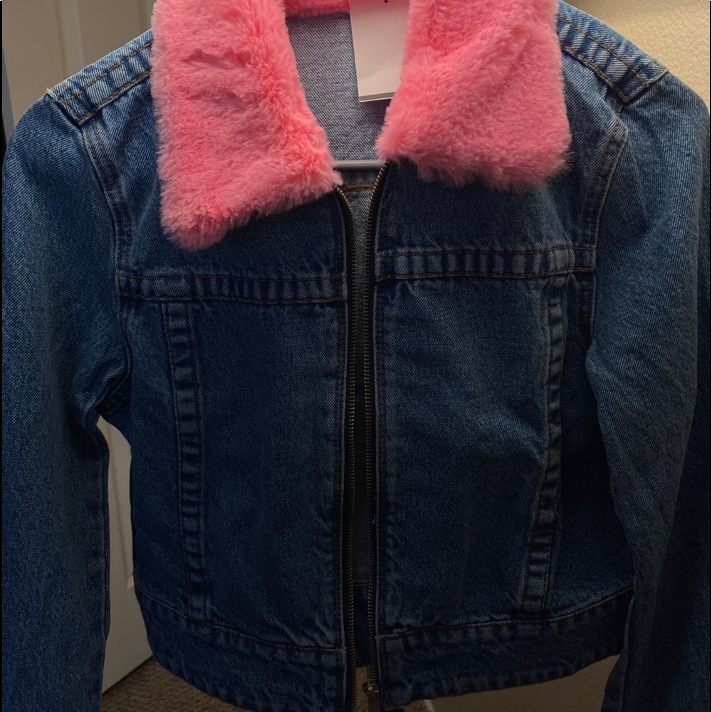 Brandy Melville jean jacket w pink fur💖